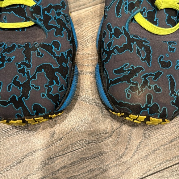 Under Armour shoes size 11 - Picture 3 of 6
